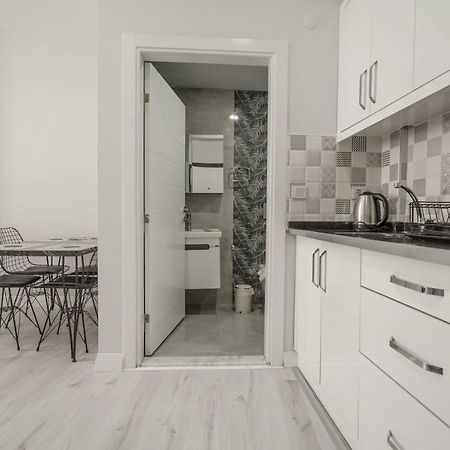 Ferienwohnung Charming And Central Flat Near Beach In Muratpasa Antalya Exterior foto