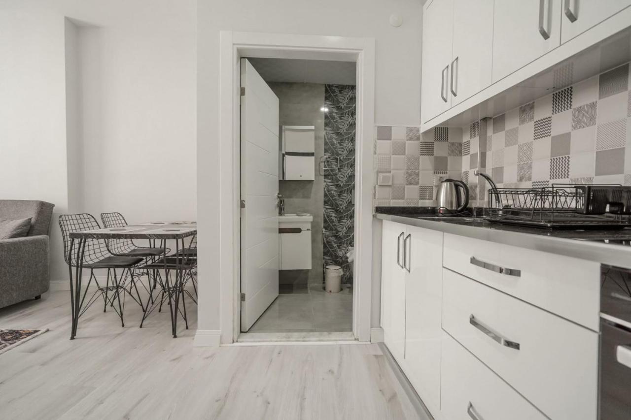 Ferienwohnung Charming And Central Flat Near Beach In Muratpasa Antalya Exterior foto